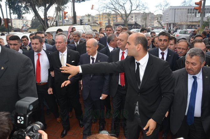 MHP LİDERi DEVLET BAHÇELİ AKHİSARLILAR İLE BULUŞTU